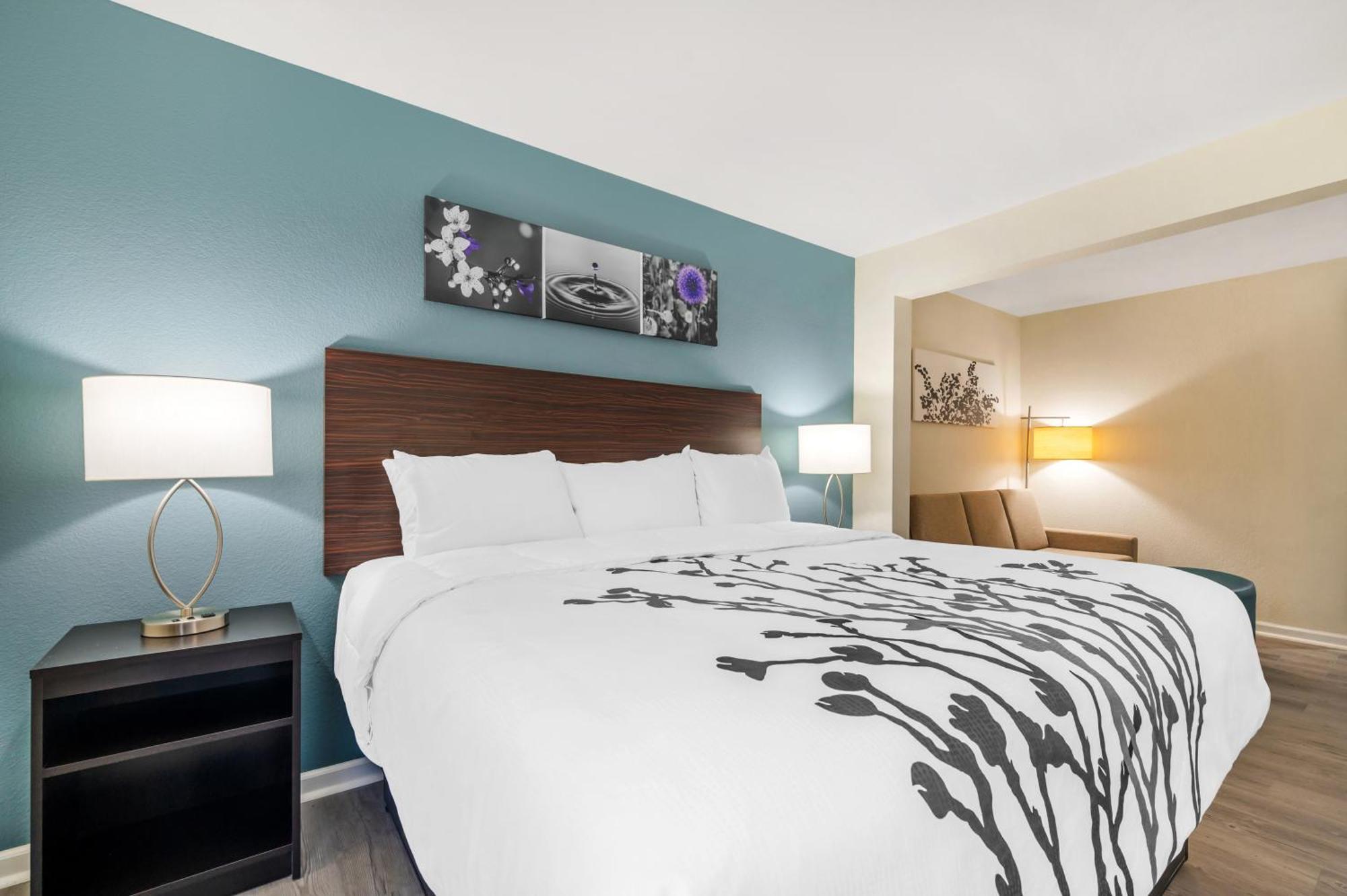 Sleep Inn & Suites Newport News Bagian luar foto